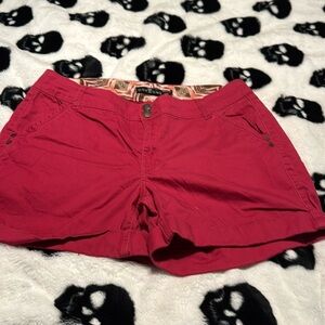Shorts one5one brand raspberry color